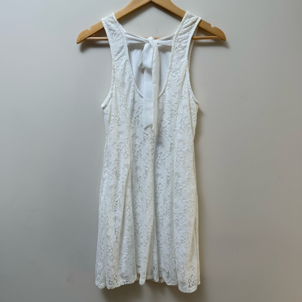 Speechless Lace Dress - Picture 6 of 8
